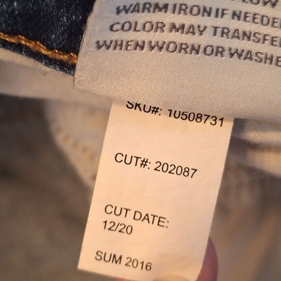 Torrid Distressed Denim Raw Hem Cut Off Shorts Size 18 Button Fly Stretch - Picture 10 of 10